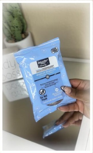 Makeup remover wipes UGC content